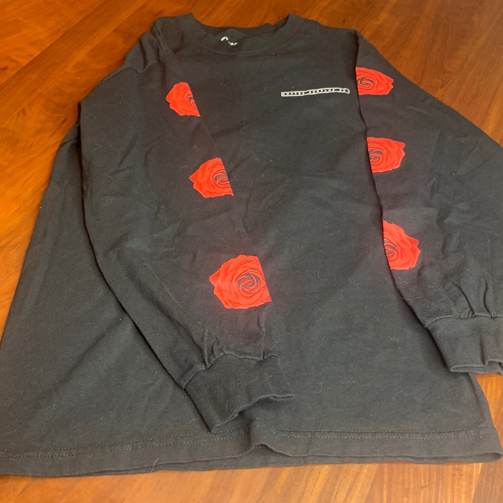 Empyre long sleeve Boys tshirt size S. Never worn